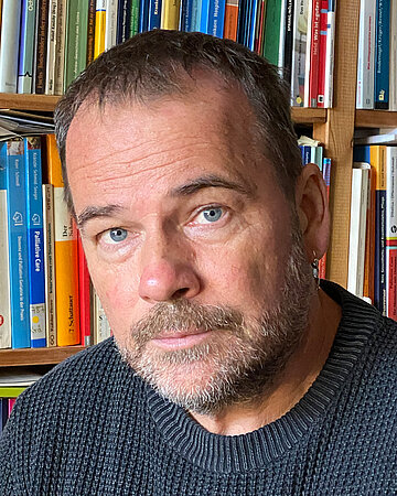 Foto: Dr. rer. medic Stephan Kostrzewa, Diplom-Sozialwissenschaftler, examinierter Altenpfleger und Fachpfleger Palliative Care.