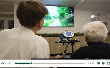 Pr&auml;ventionspflege in der Praxis: ein Bild aus dem Film.