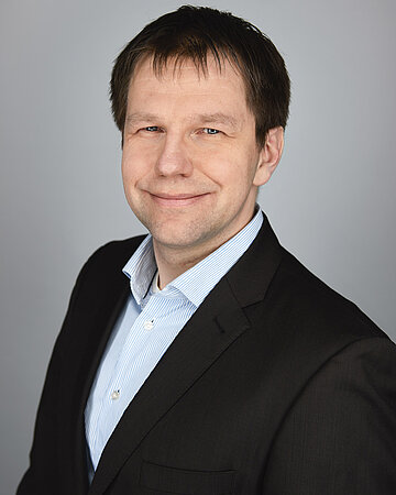 Foto: Portr&auml;t von Prof. Dr. Jens Boysen-Hogrefe, au&szlig;erplanm&auml;&szlig;iger Professor f&uuml;r Statistik und &Ouml;konometrie an der Christian-Albrechts-Universit&auml;t zu Kiel.