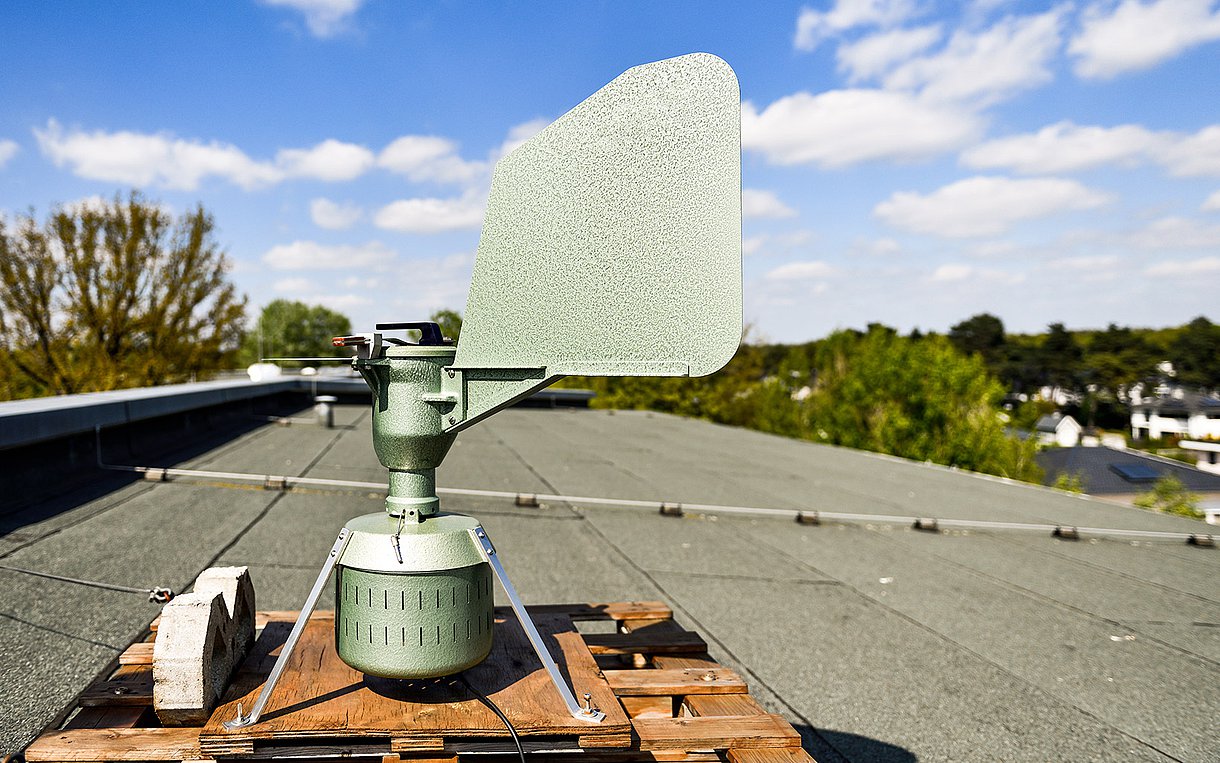 Foto: Mechanische Falle zur Pollenmessung.