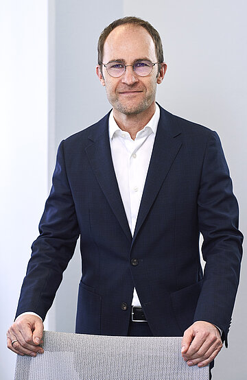 Portr&auml;t von Stephan Abele, stellvertretender Vorstandsvorsitzender AOK Bayern