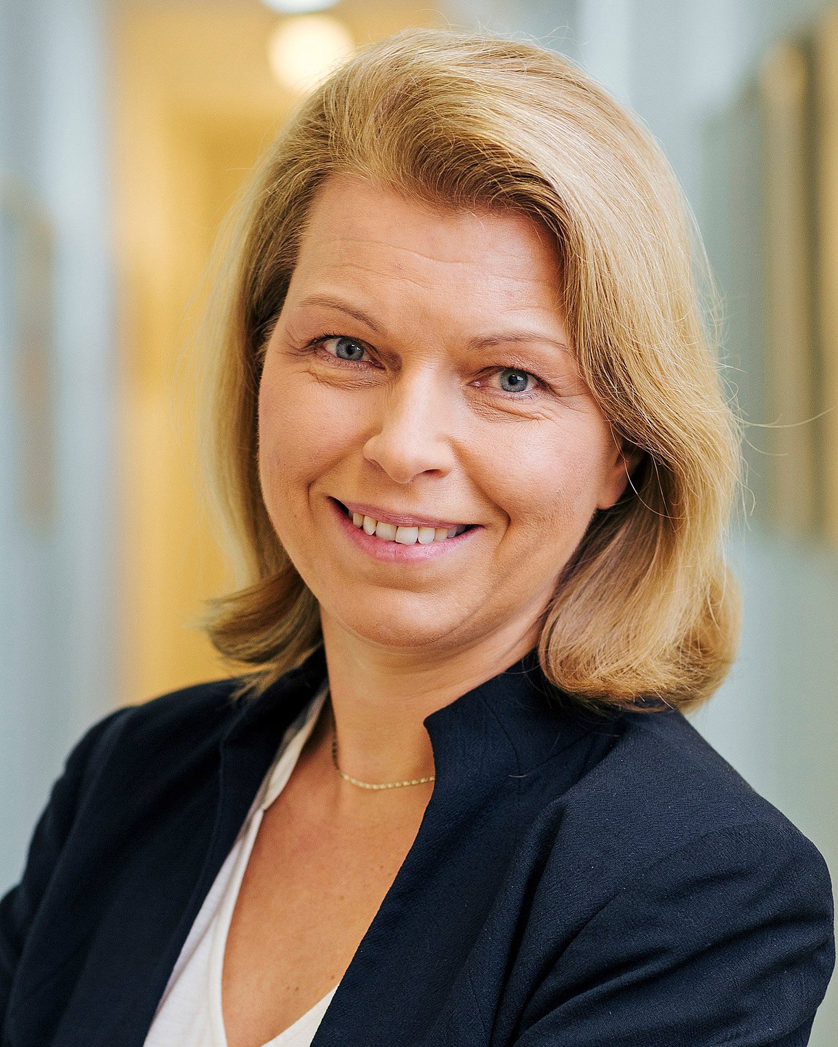 Foto: Porträtbild von Priv.-Doz. Dr. Ute Seeland, Vorstandsvorsitzende der Deutschen Gesellschaft für Geschlechtsspezifische Medizin.
