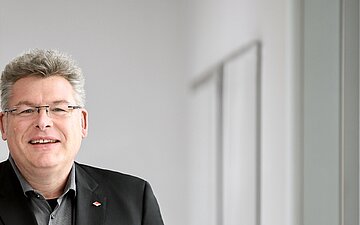 Portr&auml;t: Knut Lambertin, alternierender Vorsitzender f&uuml;r die Versichertenseite