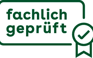 Das Icon enth&auml;lt die Worte 'fachlich gepr&uuml;ft in gr&uuml;ner Schrift; diese werden von einer gr&uuml;nen Linie eingerahmt. In der unteren rechten Ecke befindet sich ein symbolisiertes Pr&uuml;fsiegel mit einem gr&uuml;nen Haken.