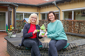 Foto von der Spenden&uuml;bergabe