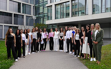 Gruppenfoto der neuen Azubis 2024