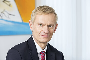 Person: Dr. J&uuml;rgen Peter, Vorstandsvorsitzender der AOK Niedersachsen