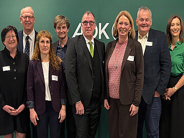 Foto: Teilnehmerinnen und Teilnehmer der Veranstaltung "Quo vadis Pflege": Ruth Klein und Alfred Klopries (BBT-Gruppe), Susann Behrendt (WIdO), Dr. J&uuml;rgen Stenger (PflegeGesellschaft Saarland), Udo Hoffmann und Dr. Martina Niemeyer, Thomas M&uuml;ller (Gesundheitsministerium Saarland), Daniela Bublitz (Moderation).