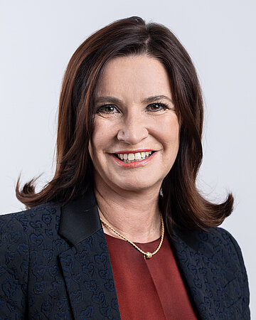 Portrait von Prof. Dr. Nicola Buhlinger-G&ouml;pfarth, Bundesvorsitzende des Haus&auml;rztinnen- und Haus&auml;rzteverbandes e. V.