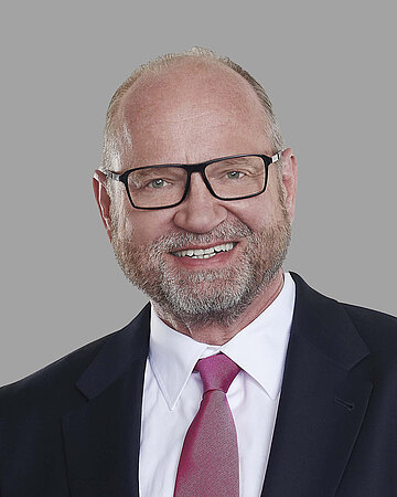 Foto: Portr&auml;tbild von Ivor Parvanov, alternierender Verwaltungsratsvorsitzender der AOK Bayern