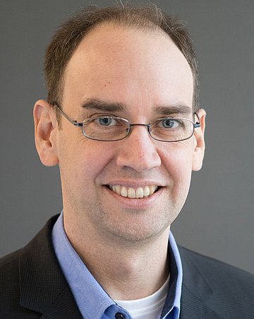 Porträt von Prof. Dr. Oliver Kohlbacher Porträt von Prof. Dr. Oliver Kohlbacher, Direktor des Interfakultären Instituts für Biomedizinische Informatik an der Uni Tübingen