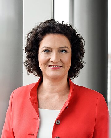 Portr&auml;t: Dr. Carola Reimann, Vorstandsvorsitzende des AOK-Bundesverbandes