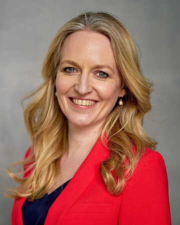 Portr&auml;t von Ilka W&ouml;lfle, Juristin