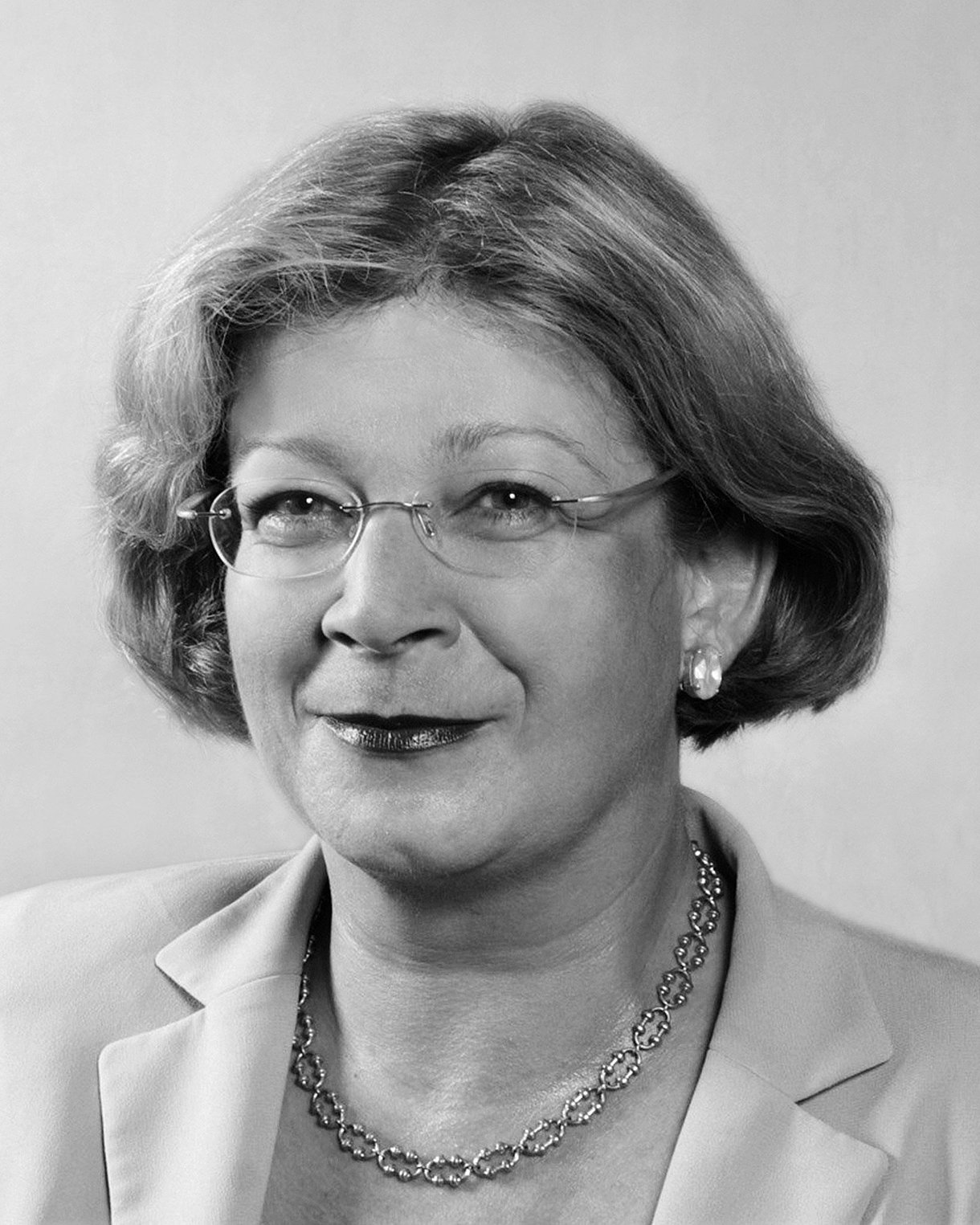 Foto: Porträtbild von Andrea Fischer, Grünen-Politikerin und ehemalige Bundesgesundheitsministerin von 1998 bis 2001