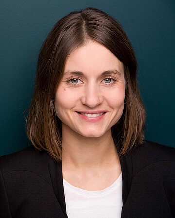 Portrait von Lisa Marcella Klieme, Leiterin Abteilung Gesundheit, Teilhabe und Pflege bei Der Parit&auml;tische Gesamtverband
