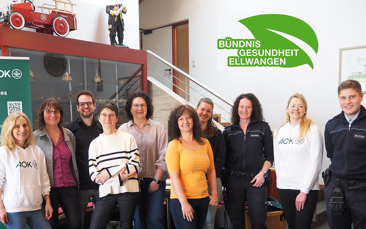 Das Bündnis Gesundheit Ellwangen organisierte betriebsübergreifende Azubitage. Auf dem Foto die Organisatorinnen und Organisatorinnen des Netzwerks wie auch die Coaches der Workshops.  