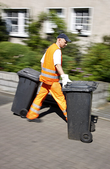 In vielen Gemeinden k&ouml;nnen abgelaufene oder nicht ben&ouml;tigte Arzneimittel in der Originalverpackung im Restm&uuml;ll entsorgt werden, damit sie in M&uuml;llverbrennungsanlagen vernichtet werden.