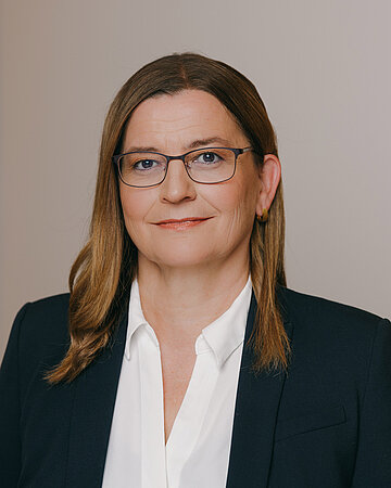 Foto: Ulrike Geppert-Orthofer, Pr&auml;sidentin des Deutschen Hebammenverbandes.