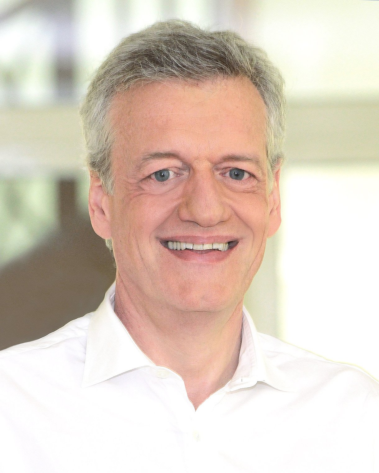 Foto: Porträt von Prof. Dr. Ferdinand M. Gerlach, Direktor des Instituts für Allgemeinmedizin, Goethe-Universität Frankfurt/Main.
