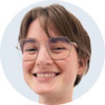 Portrait: Sarah Pilotti, Werkstudentin im KomPart-Verlag