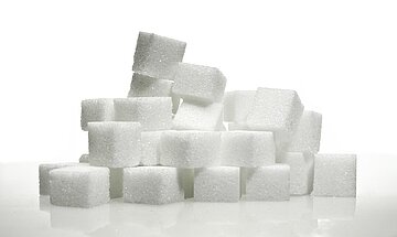 Ein Stapel aus Zuckerw&uuml;rfeln