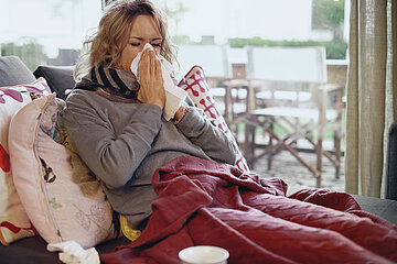 Durch die Einf&uuml;hrung der elektronischen Arbeitsunf&auml;higkeitsbescheinigung werden seit 2022 deutlich mehr Kurzzeiterkrankungen bis 14 Tage erfasst.