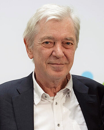 Foto: Portr&auml;tbild von Prof. Dr. Klaus Jacobs, Volkswirt und ehemaliger Gesch&auml;ftsf&uuml;hrer des Wissenschaftlichen Instituts der AOK (WIdO)