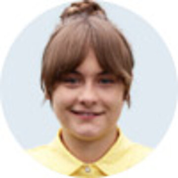 Foto: Portr&auml;t von Christina Louise Schliewe, Referentin in der Abteilung Versorgungsmanagement, Gesch&auml;ftsf&uuml;hrungseinheit Versorgung des AOK-Bundesverbandes.