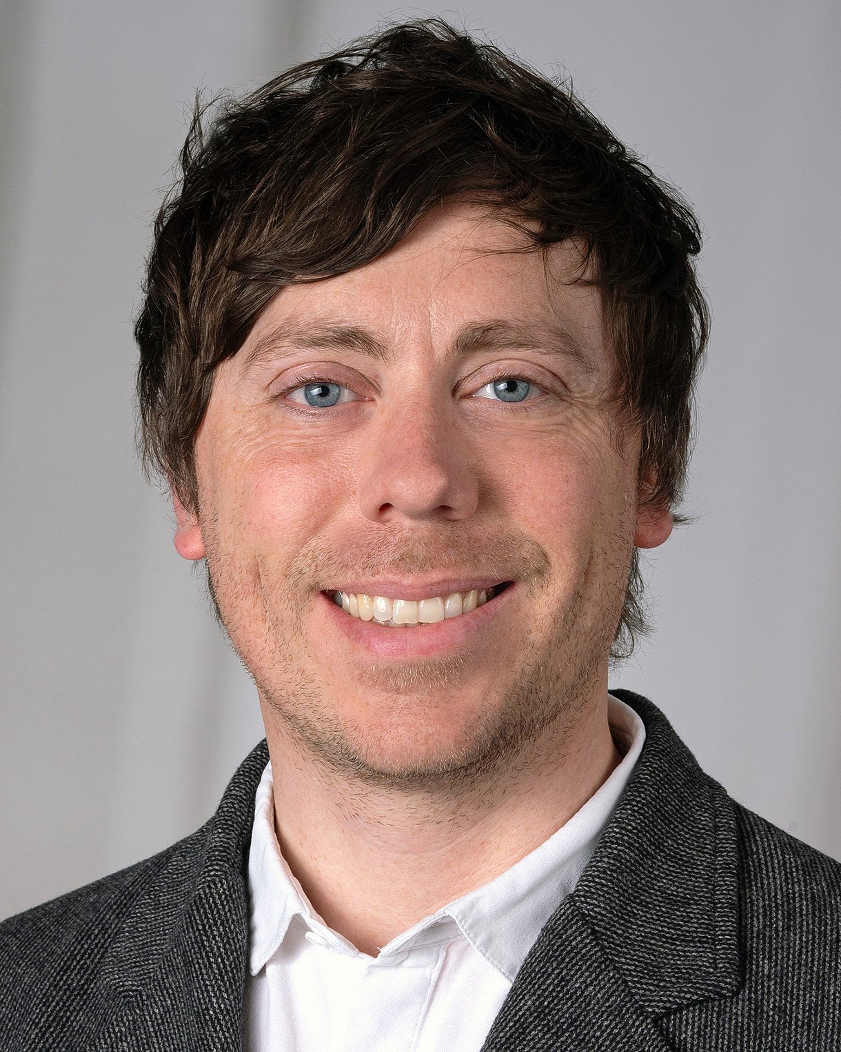 Portraitfoto: Sebastian Kohlmann, Professor für Psychosomatische Versorgungsforschung am Universitätsklinikum Heidelberg