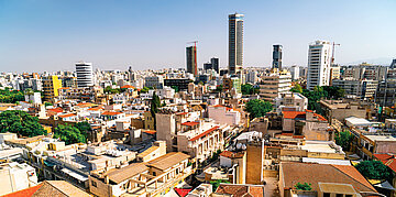 Hauptstadt Zyperns: Nikosia.