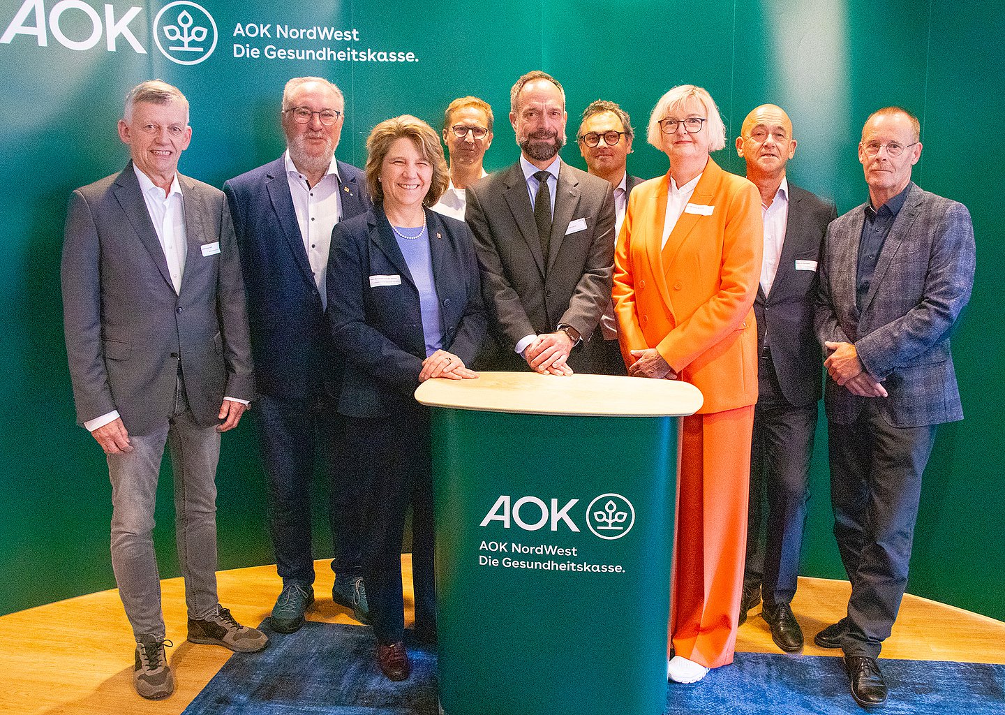 Gruppenfoto mit Expertinnen und Experten des AOK-Tages.