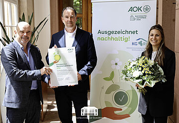 Foto: Auszeichnung Nachhaltigkeit Bad Gleisweiler: Gesamtfoto mit dem Preistr&auml;ger und der AOK