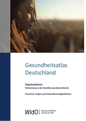 Das Titelbild zeigt im oberen Drittel (quer) eine sinnierende blonde Frau vor einem schemenhaften, d&uuml;steren Gro&szlig;stadt-Panorama, darunter der Titel: &bdquo;Gesundheitsatlas Depressionen &ndash; Verbreitung in der Bev&ouml;lkerung &ndash; Ursachen, Folgen, Pr&auml;ventionsm&ouml;glichkeiten&ldquo;