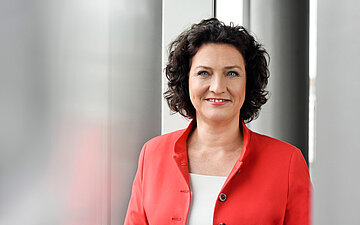 Portr&auml;t: Dr. Carola Reimann, Vorstandsvorsitzende des AOK-Bundesverbandes