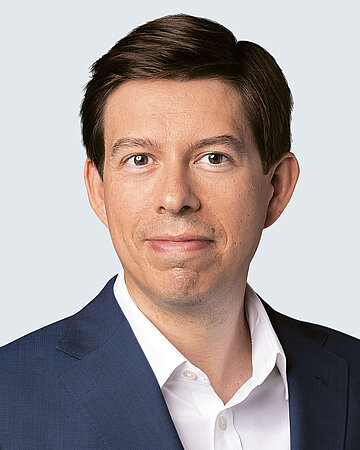 Portr&auml;t von Dr. Kim Bj&ouml;rn Becker, gesundheitspolitischer Redakteur bei der Frankfurter Allgemeinen Zeitung (F.A.Z.)