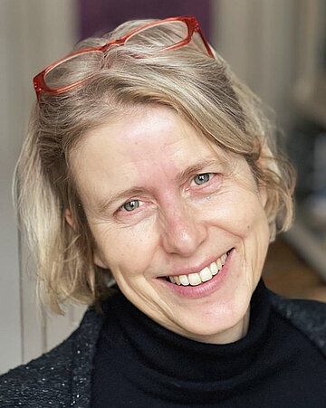 Foto:Portr&auml;t von Frau Dr. von Rothkirch, leitende Ober&auml;rztin f&uuml;r geriatrische Fr&uuml;hrehabilitation und Gesch&auml;ftsf&uuml;hrungsmitglied der Mobile Reha Bremen GmbH