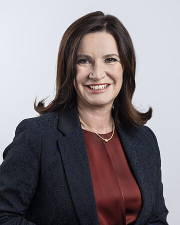 Portraitbild von Prof. Dr. Nicola Buhlinger-G&ouml;pfarth.