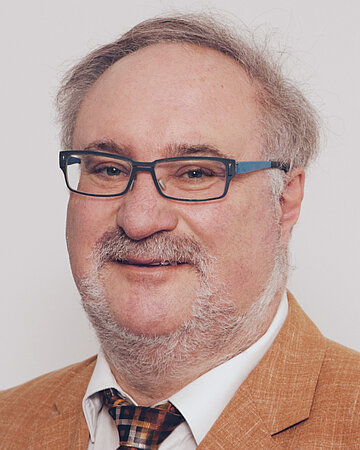 Foto: Portr&auml;t von Lutz Sch&auml;ffer ist alternierender Verwaltungsratsvorsitzender der AOK NordWest (Versichertenseite).
