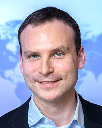 Foto: Prof. Dr. Dr. S&ouml;ren L. Becker ist Direktor des Instituts f&uuml;r Medizinische Mikrobiologie und Hygiene am Universit&auml;tsklinikum des Saarlandes