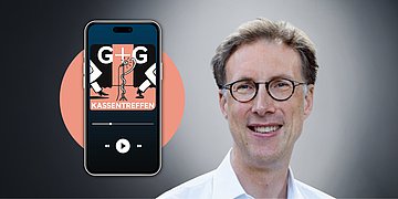 Foto: Lutz Hager, Vorstandsvorsitzender des Bundesverbandes Managed Care (BMC). Links daneben ein Smartphone, auf dem Display: G+G-Kassentreffen.