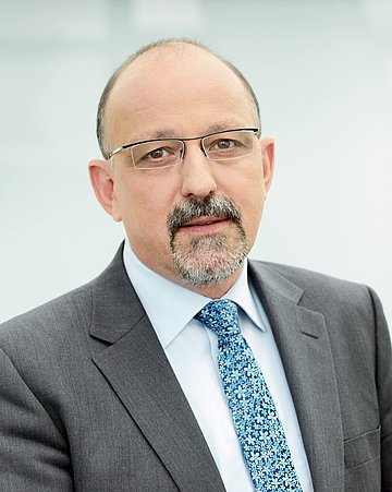 Helmut Schröder Porträt: Helmut Schröder, Geschäftsführer des Wissenschaftlichen Instituts der AOK (WIdO)