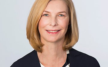 Porträt von Dr. Isabella Erb-Herrmann ist Mitglied des Vorstandes der AOK Hessen