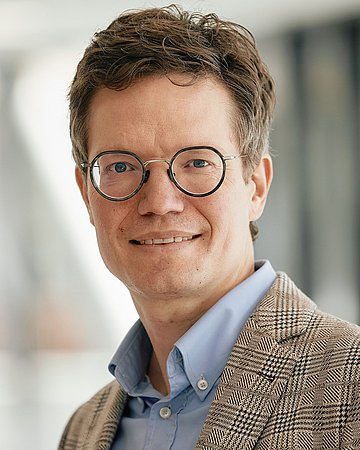 Porträt von Prof. Dr. Holger Cramer Foto: Prof. Dr. Holger Cramer, Professur zur Erforschung komplementärmedizinischer Verfahren am Universitätsklinikum Tübingen