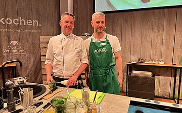 Jochen und Nikita w&auml;hrend der Kochshow Oberkirch