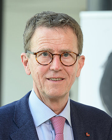 Prof. Dr. Heribert Schunkert, stellvertretender Vorstandsvorsitzender der Deutschen Herzstiftung und Direktor der Klinik f&uuml;r Herz- und Kreislauferkrankungen am TUM Klinikum Deutsches Herzzentrum M&uuml;nchen