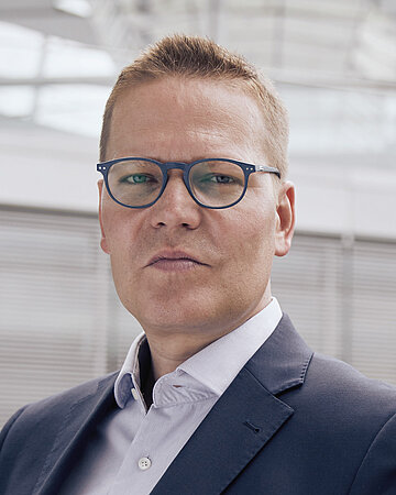 Foto: Portr&auml;t von Tino Sorge, Gesundheitspolitischer Sprecher der CDU-/CSU-Bundestagsfraktion.