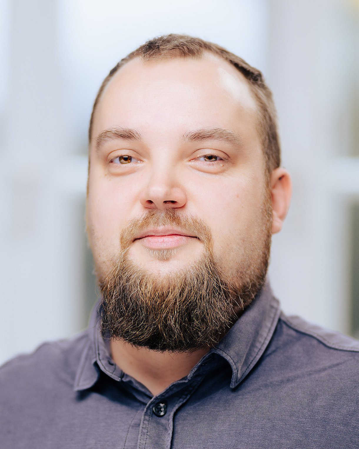 Foto: Christian Voigt, Pflege- und Gesundheitswissenschaftler und arbeitet im Team Versorgungsforschung der Stiftung Deutsche Schlaganfall-Hilfe.