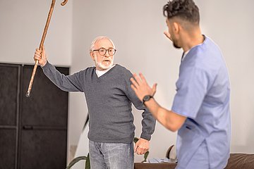 Gewaltschutz für Pflegekräfte