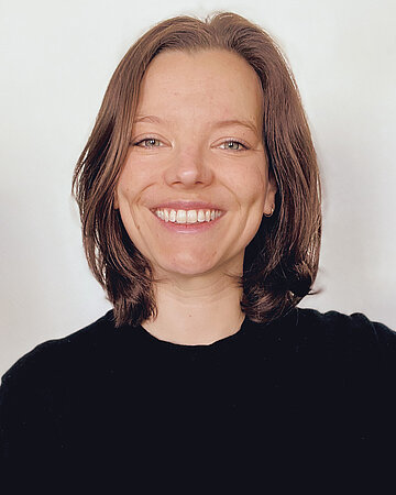 Portr&auml;t von Dr. Romana Dreyer, Gesch&auml;ftsf&uuml;hrerin des Center for Better Work an der Universit&auml;t Hamburg