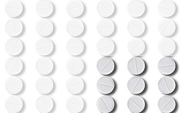 Eine gr&ouml;&szlig;ere Anzahl von Tabletten als Symbolbild f&uuml;r Antibiotika.